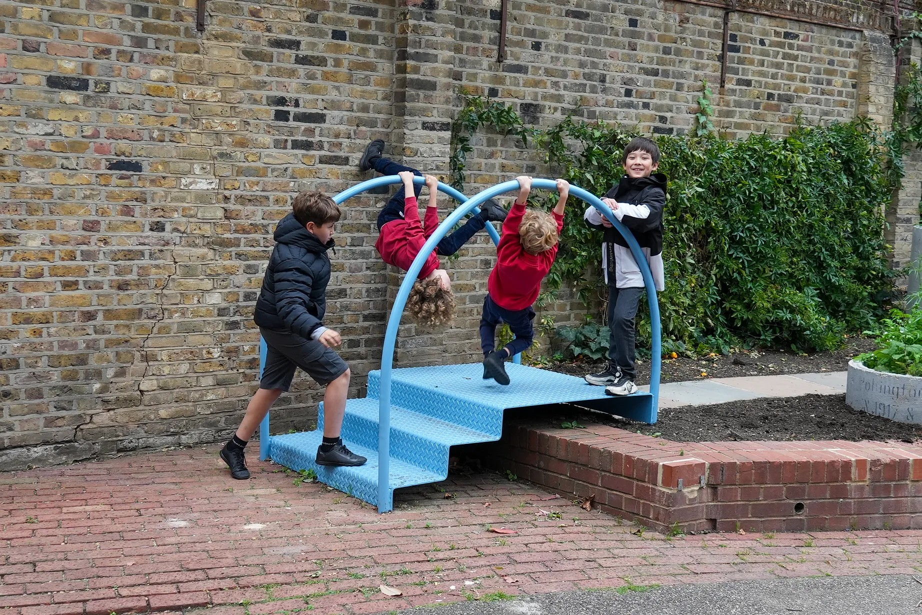 Leathermarket Gardens and Tyers Estate, London Borough of Southwark for Leathermarket JMB and London Borough of Southwark with NOOMA Studio, Churchman Thornhill Finch, Simple Works, Velocity and Open Accessame Leathermarket Gardens and Tyers Estate, London Borough of Southwark for Leathermarket JMB and London Borough of Southwark with NOOMA Studio, Churchman Thornhill Finch, Simple Works, Velocity and Open Accessame